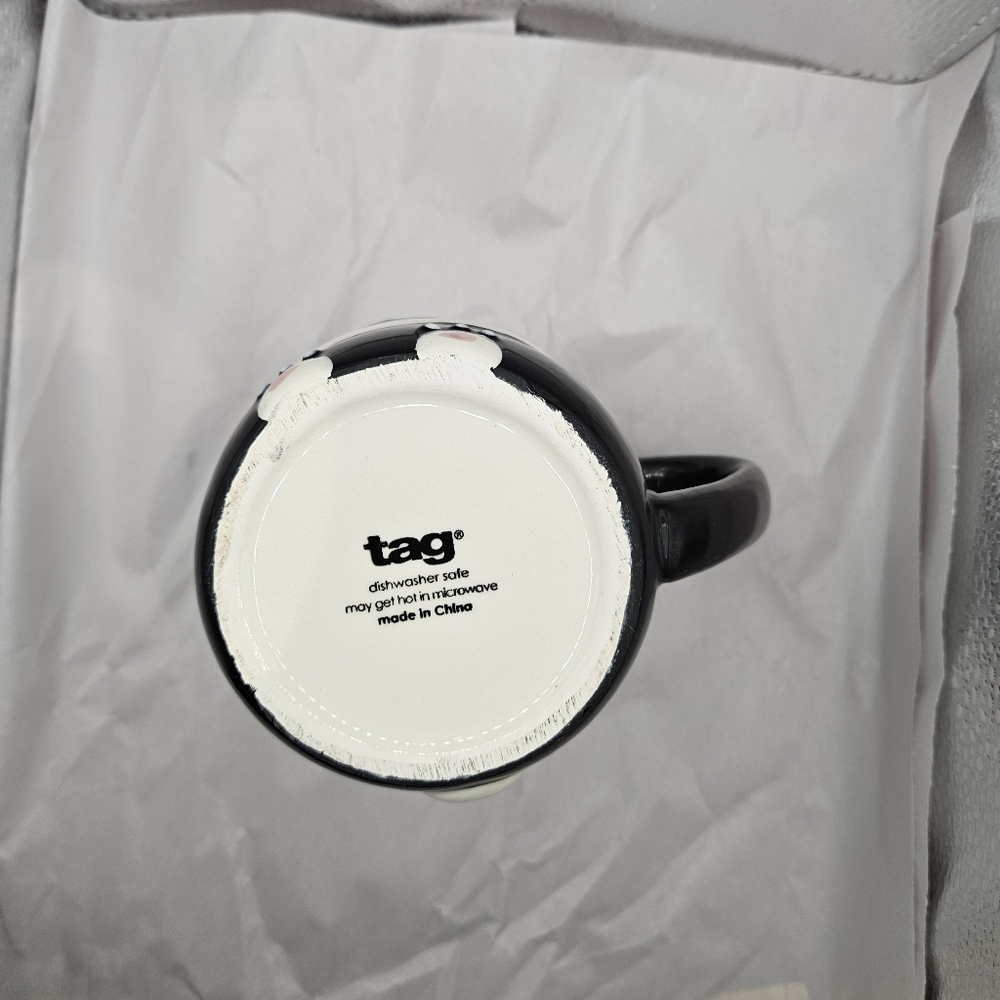 Tag Panda Black And White Ceramic Mug